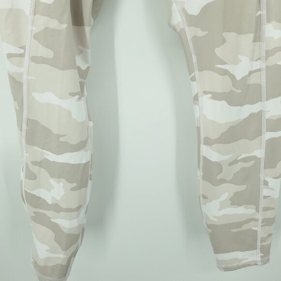 Athleta Camo Contender 7/8 Tight Camo Legging L White/Tan - Picture 8 of 16